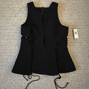 KENDALL AND KYLIE Black cut out top size M NEVER WORN